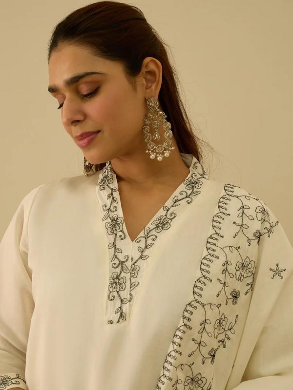 VP 9804 W Embroidered Straight Kurta Set with Trousers & Dupatta